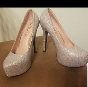 Silver sparkling Heels